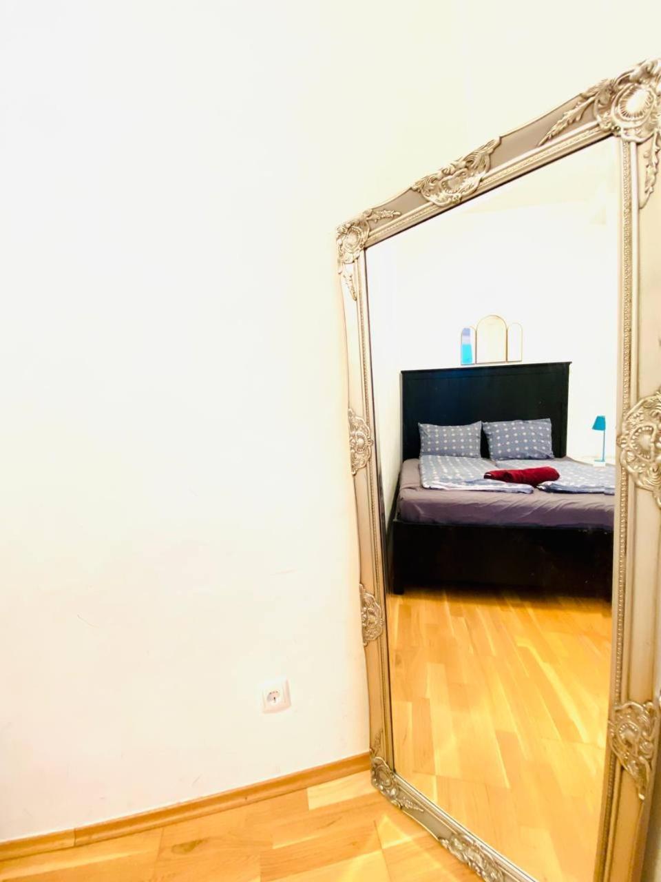 Family Apartment Th8 8 Wien Exteriör bild